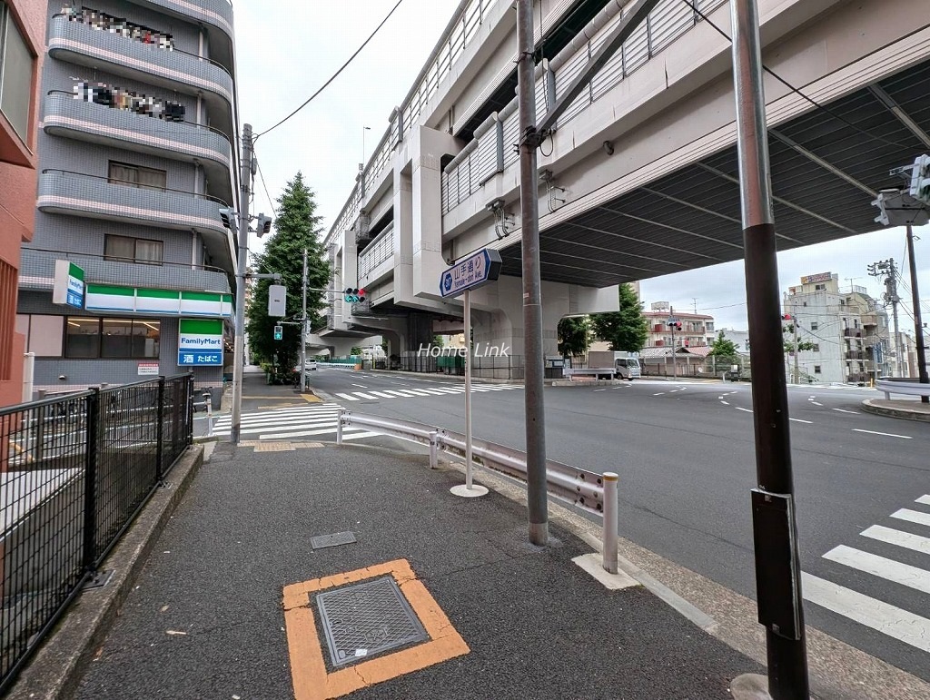 パラスト大山　東側 前面道路